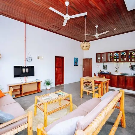 Amore Penthouse - At The Train'S House Zanzibar